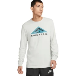 Nike Dri-FIT Long-Sleeve Trail Running Crew - Men's