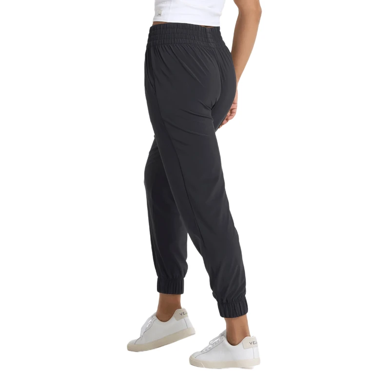 Vuori Villa Jogger - Women's - Image 3